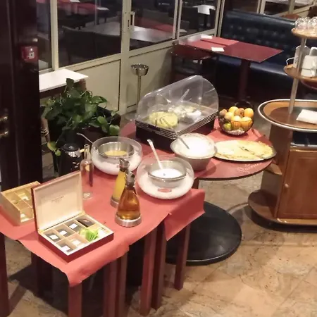 Le Querrien Отель Канкаль